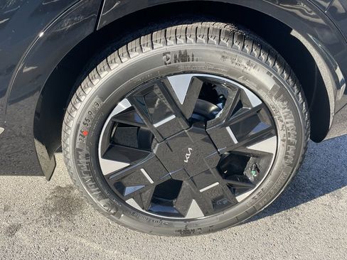 New 2026 Kia Sportage SX image 32