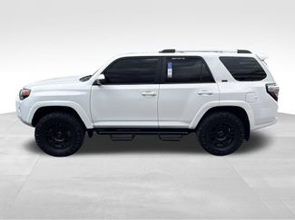 Used 2021 Toyota 4Runner SR5 AWD/4WD video 2
