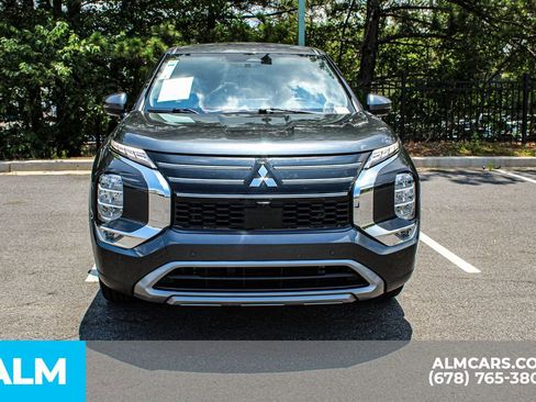 Used 2025 Mitsubishi Outlander SE FWD image 10