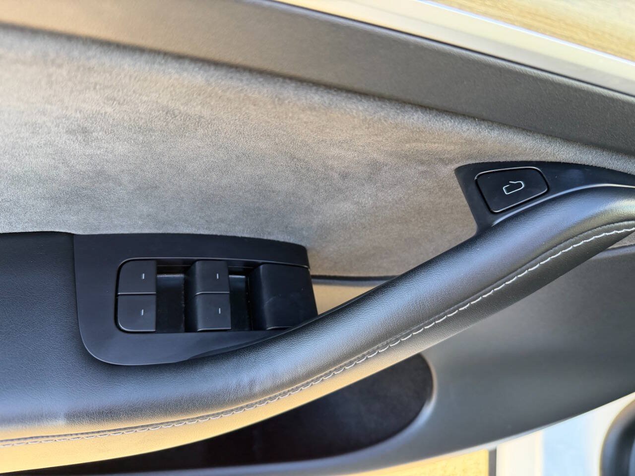 Used 2023 Tesla Model Y Long Range AWD/4WD image 14