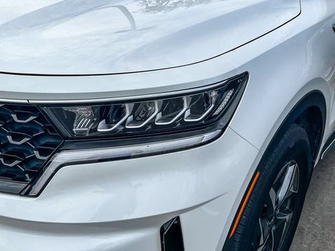 Certified 2023 Kia Sorento EX FWD image 7