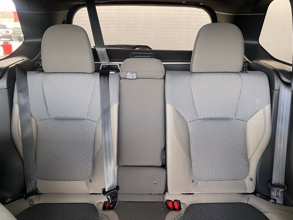 Used 2025 Subaru Forester Premium AWD/4WD image 26