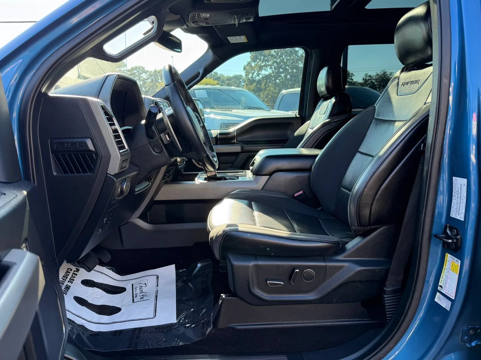 Used 2019 Ford F150 Raptor w/ Equipment Group 802A Luxury AWD/4WD image 12
