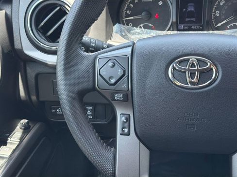 Used 2023 Toyota Tacoma TRD Off-Road w/ Black Out Package (TMS) AWD/4WD image 8