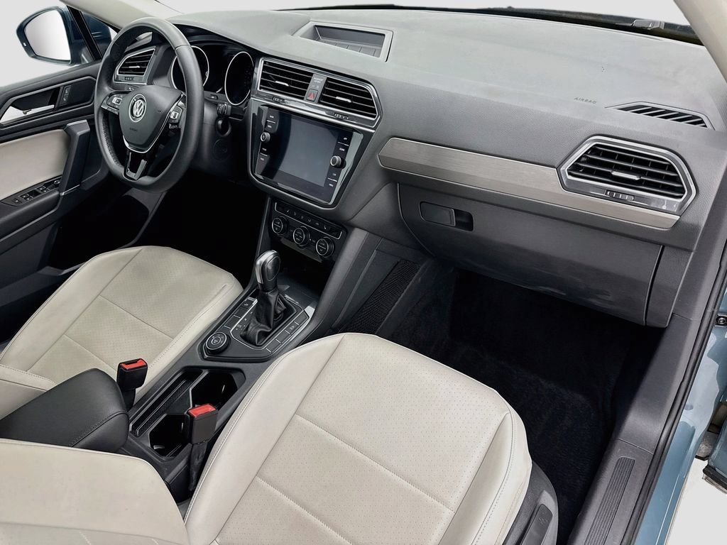 Used 2020 Volkswagen Tiguan SE AWD/4WD image 15