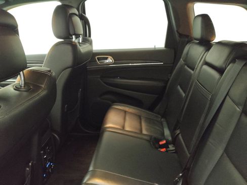 Used 2017 Jeep Grand Cherokee Limited image 18