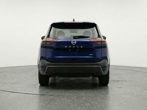 Used 2025 Nissan Rogue SV image 7