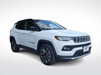 Used 2023 Jeep Compass Limited image 1