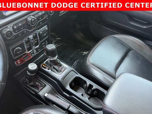 Used 2023 Jeep Gladiator Rubicon w/ Cold Weather Group AWD/4WD image 24