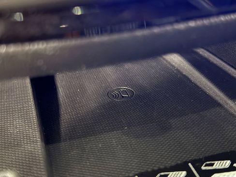 Used 2024 Buick Enclave Premium image 25