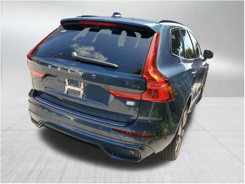 Certified 2024 Volvo XC60 T8 Plus w/ Protection Package Premier image 4
