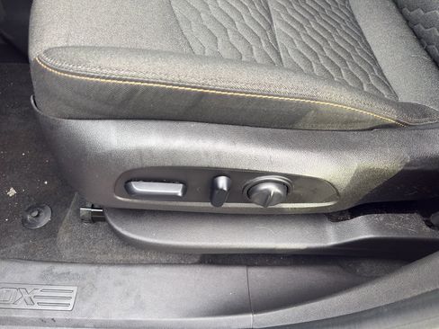 Used 2018 Chevrolet Equinox LT image 28