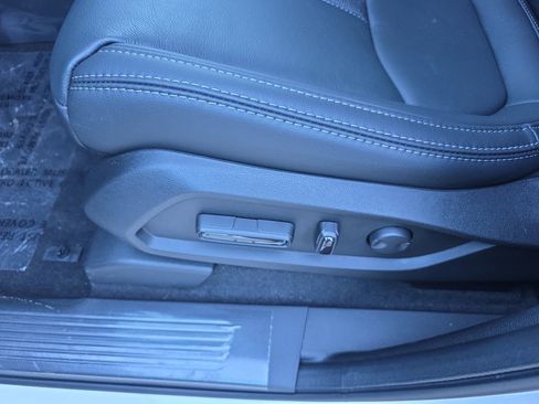 New 2025 Honda Pilot Touring image 18