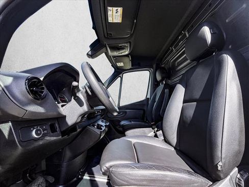 Used 2023 Mercedes-Benz Sprinter 2500 image 17