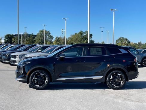 New 2026 Kia Sportage EX w/ EX Panorama Roof Package FWD image 4
