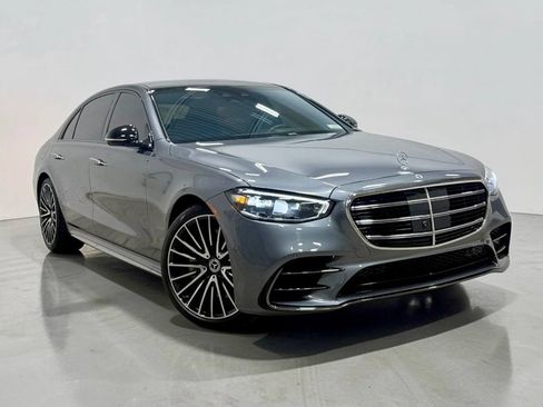 Used 2023 Mercedes-Benz S 580 4MATIC Sedan image 4