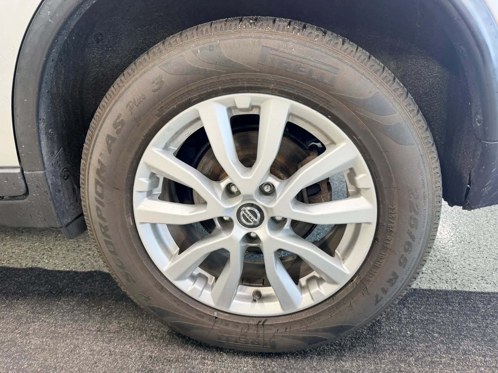 Used 2020 Nissan Rogue SV AWD/4WD image 14