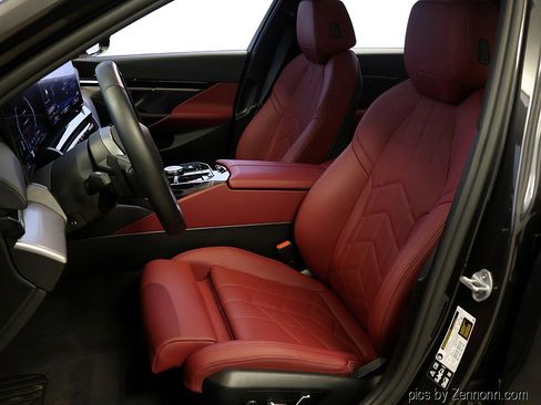 Certified 2026 BMW 530i xDrive 530i xDrive w/ M Sport Package image 10