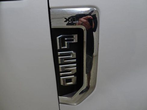 Used 2019 Ford F250 XL w/ Power Equipment Group RWD image 34