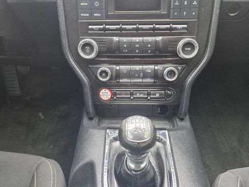 Used 2017 Ford Mustang GT RWD image 25