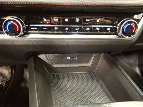 Used 2025 Chevrolet Equinox RS w/ Safety and Technology Package image 24