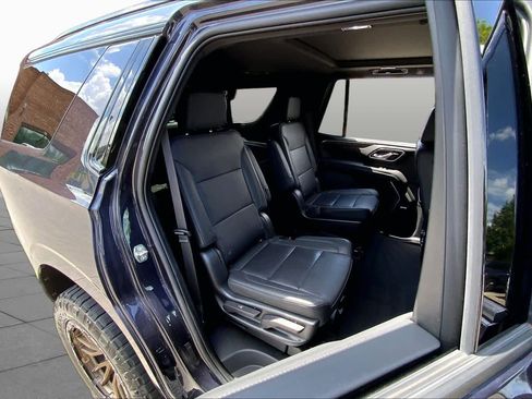 Used 2023 Chevrolet Tahoe Z71 w/ Luxury Package AWD/4WD image 21