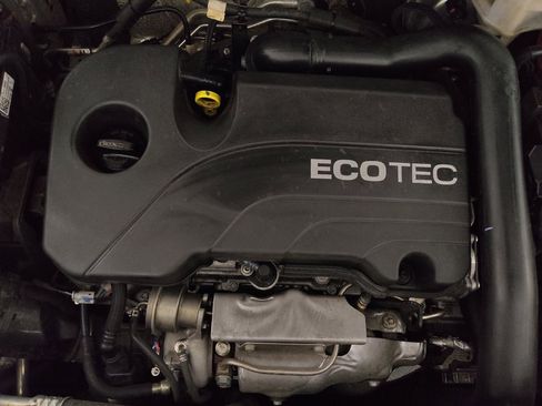 Used 2022 GMC Terrain SLE image 30