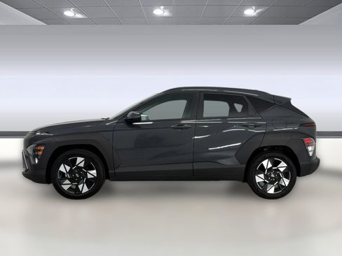 Used 2024 Hyundai Kona SEL FWD image 2