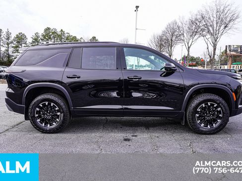 Used 2026 Chevrolet Traverse Z71 image 11