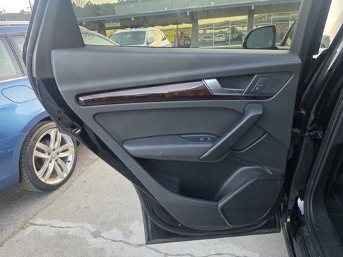 Used 2018 Audi Q5 2.0T Premium image 11