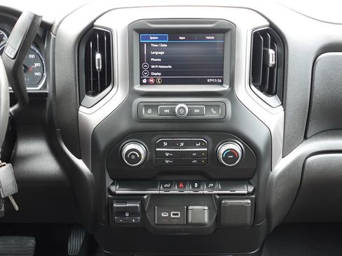 Used 2022 Chevrolet Silverado 2500 Custom w/ Custom Convenience Package AWD/4WD image 41