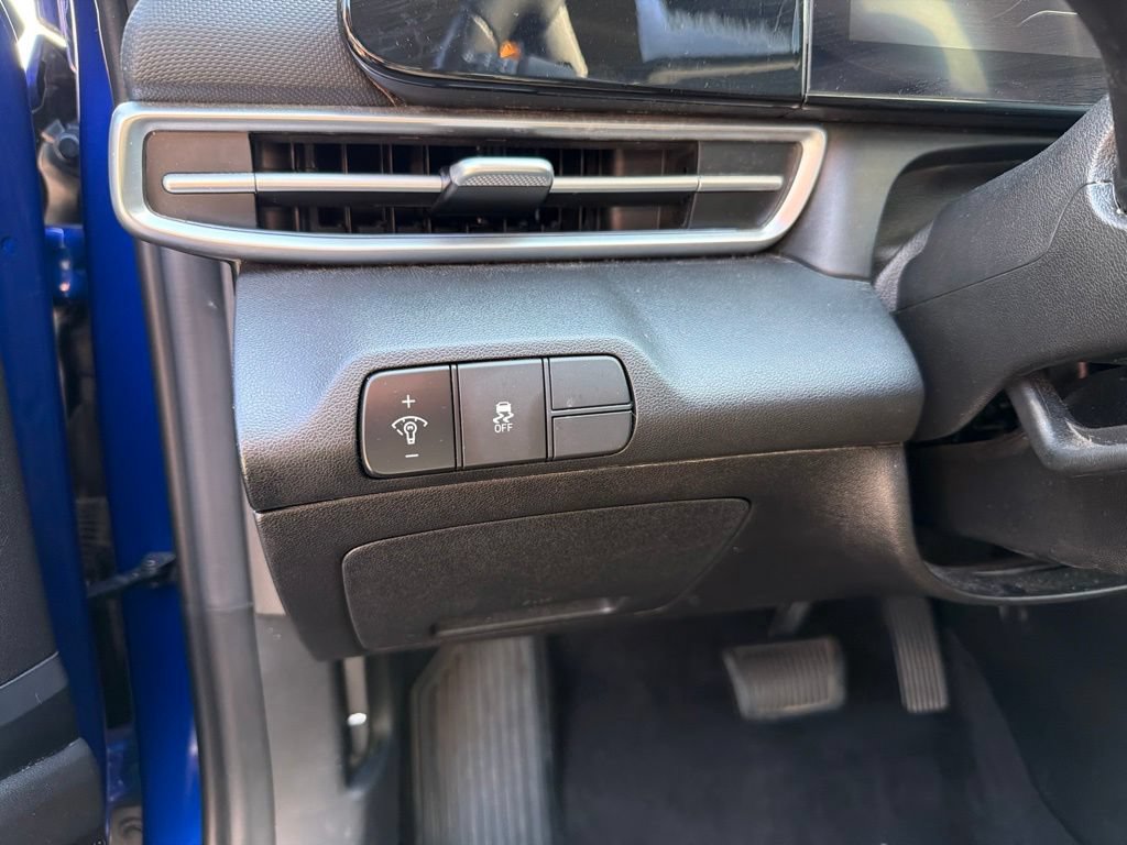 Used 2025 Hyundai Elantra SEL FWD image 10
