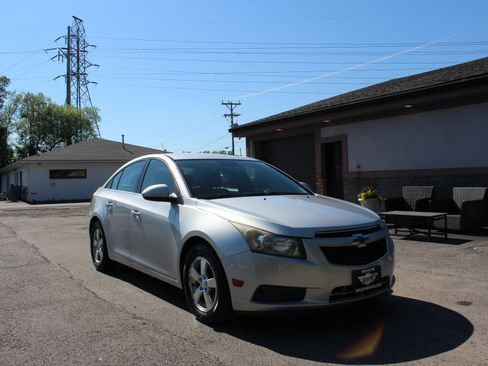 Used 2014 Chevrolet Cruze LT FWD image 1