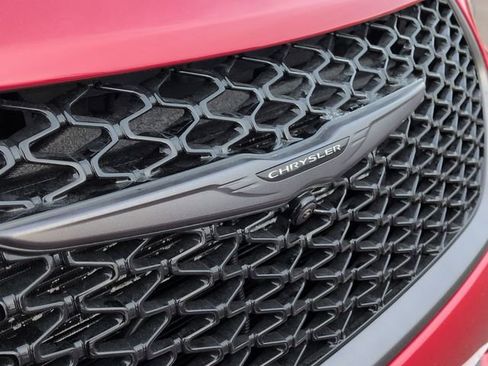 New 2026 Chrysler Pacifica Select FWD image 9