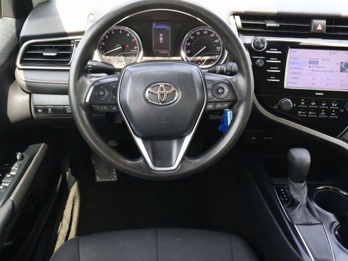 Used 2020 Toyota Camry LE FWD image 8