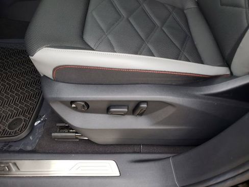 Used 2024 Volkswagen Atlas Peak Edition SE AWD/4WD image 20