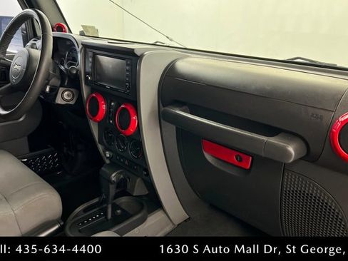 Used 2008 Jeep Wrangler Unlimited Rubicon w/ Dual Top Group AWD/4WD image 24