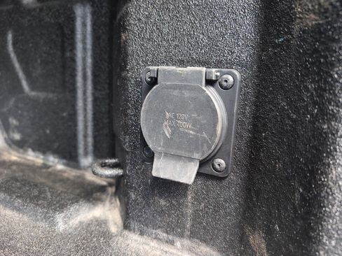 Used 2019 GMC Sierra 1500 SLT w/ SLT Premium Package image 11