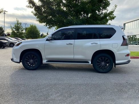 Used 2023 Lexus GX 460 Premium w/ Accessory Package AWD/4WD image 4