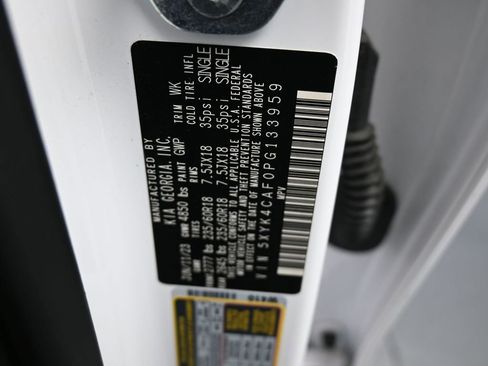 Used 2023 Kia Sportage SX image 18