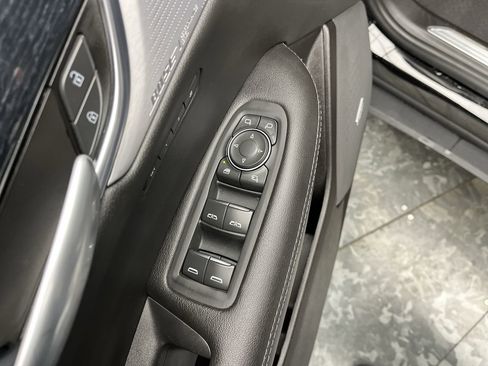 Certified 2025 Cadillac XT5 Premium Luxury image 10