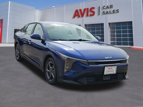 Used 2025 Kia K4 LXS image 9