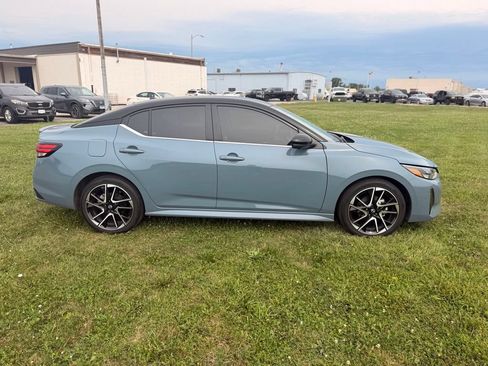 Certified 2025 Nissan Sentra SR w/ SR Premium Package FWD image 4