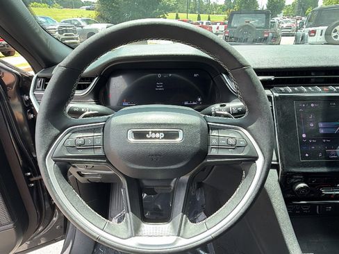 Used 2025 Jeep Grand Cherokee L Laredo AWD/4WD image 26