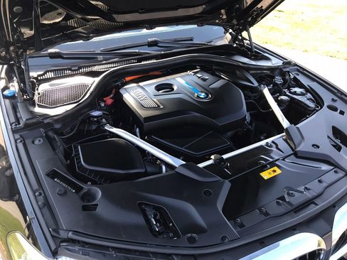 Used 2018 BMW 530e xDrive 530e xDrive iPerformance Sedan w/ Premium Package 2 image 58