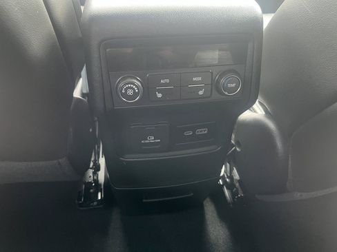 Used 2023 GMC Acadia Denali w/ Denali Ultimate Package AWD/4WD image 15