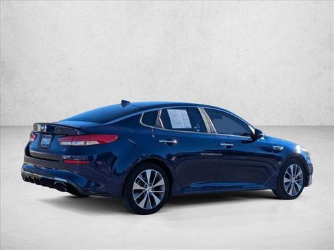 Used 2019 Kia Optima S image 5