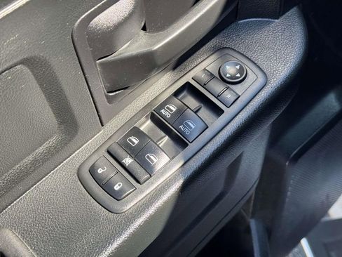 Used 2018 RAM 1500 Express w/ Express Value Package AWD/4WD image 15