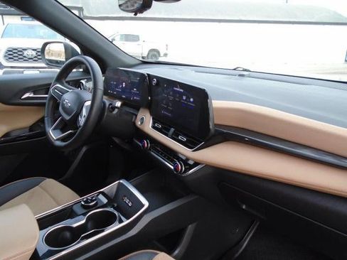 Certified 2025 Chevrolet Equinox ACTIV w/ Safety and Technology Package image 25