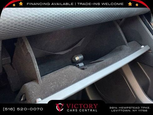 Used 2020 Land Rover Range Rover Velar S image 33